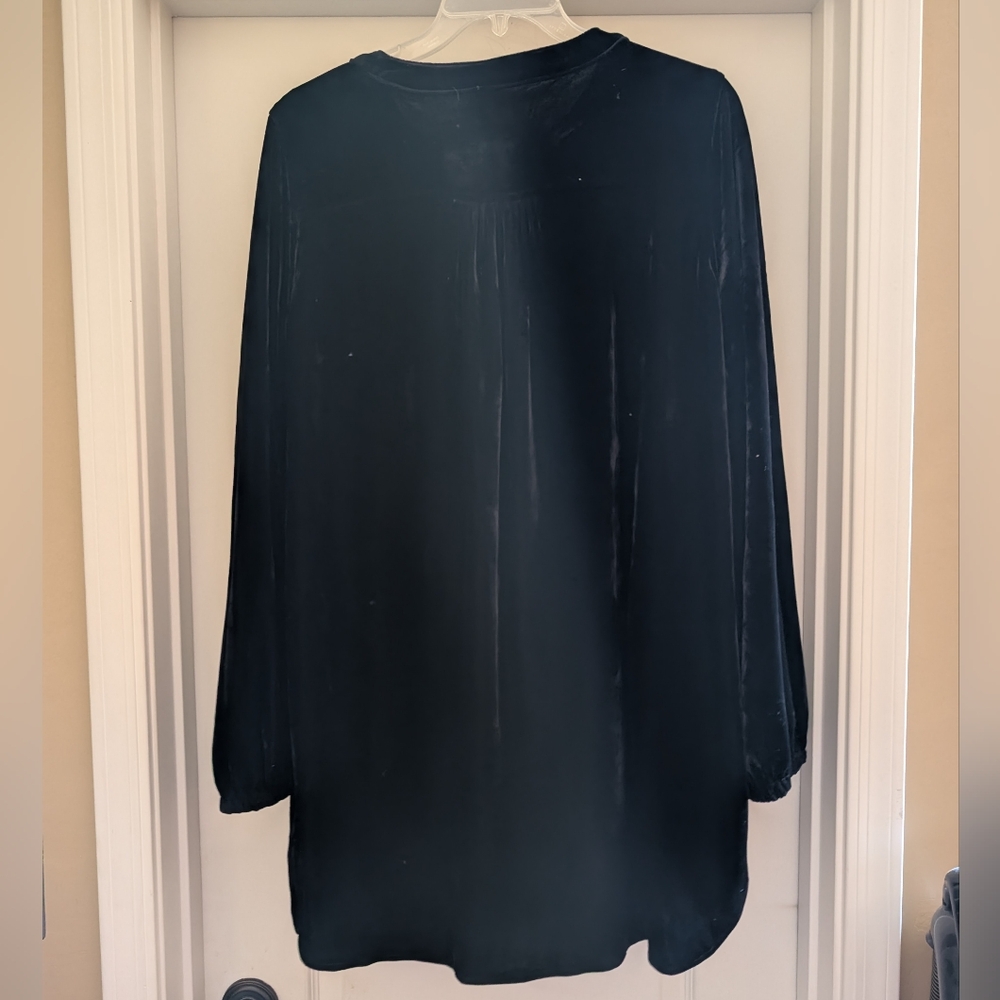 Loose fit soft velvet tunic dress with pockets by Easel size 3X - Picture 10 of 12